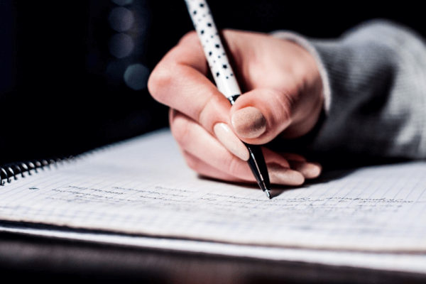 Tips chinh phục bài thi Writing
